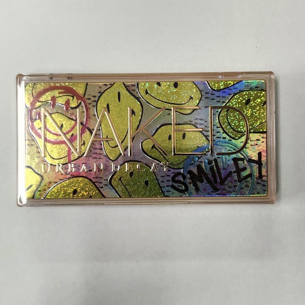 NIB Urban Decay "Naked Smiley Mucho Happy" Pressed Pigment Eyeshadow Palette